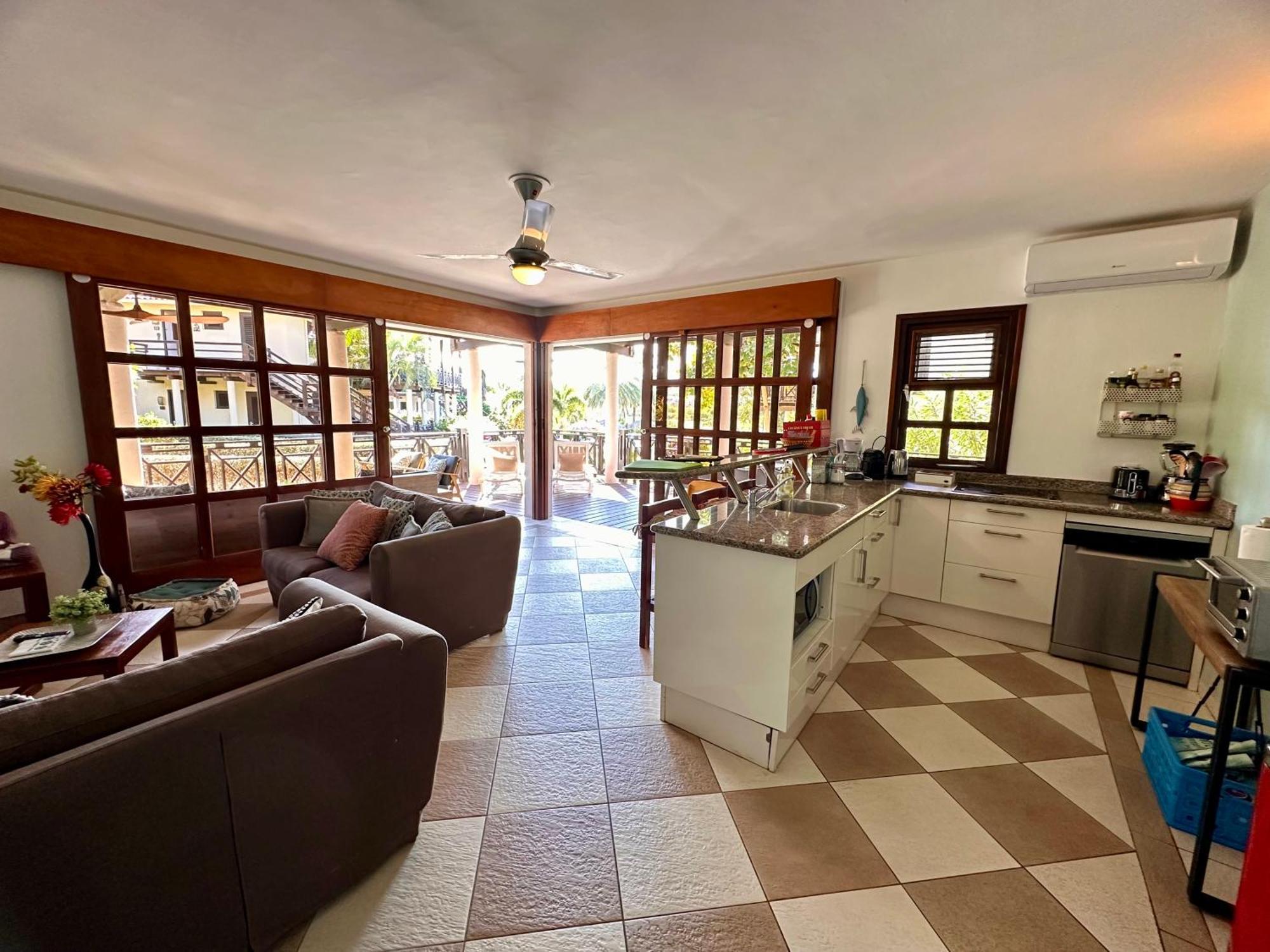 Blue Bay Beach Villas & Apartments Экстерьер фото